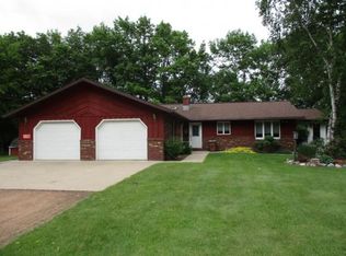 N4632 Pine St, New London, WI 54961