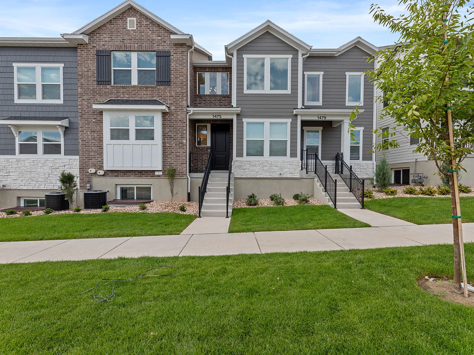 4 bed, 3.5 bath, 2436 sqft, $2,400 — Photo 1