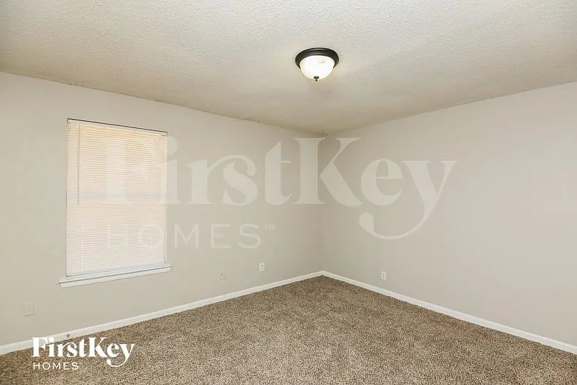 3 bed, 2.0 bath, 1442 sqft, $1,435 — Photo 3