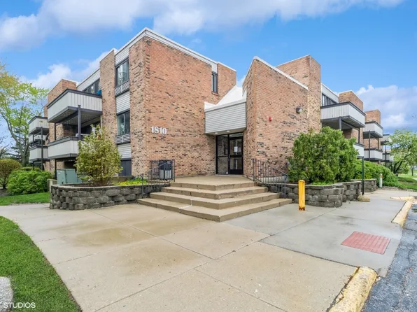 1810 Hemlock Pl APT 102, Schaumburg, IL 60173