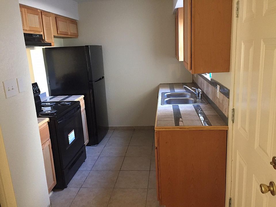1st image of 210 W Lake Dr APT 114