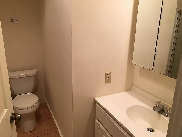 514 E Buffalo St #A — Photo 11