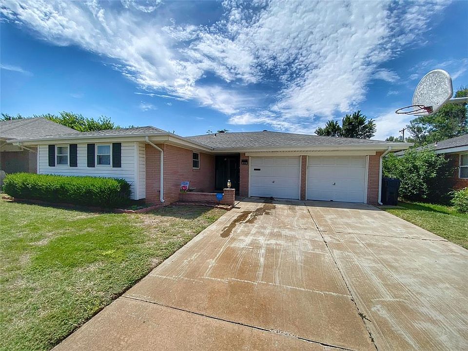1st image of 604 SW 70th St