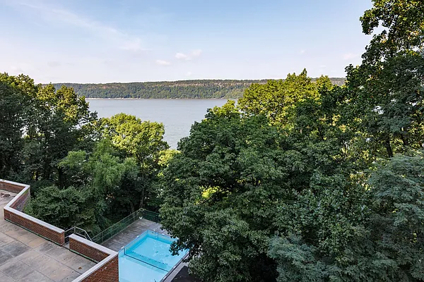 Sold by Compass | media 36