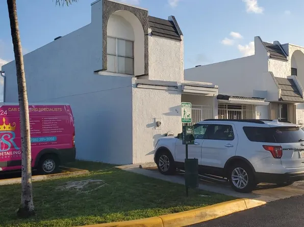 872 W 37th Ter #60, Hialeah, FL 33012