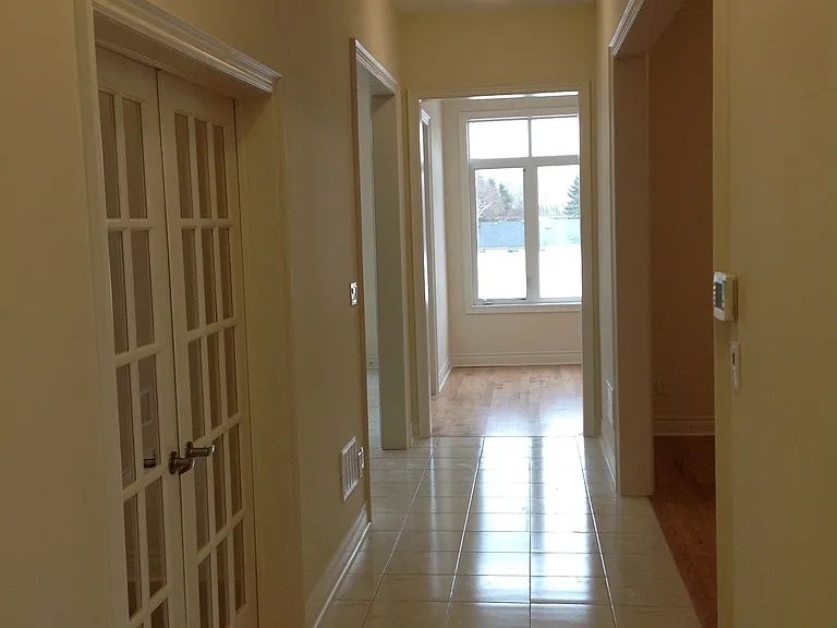64 Cayton Cres — Photo 19