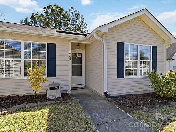 3rd image of 10359 Gold Pan Rd