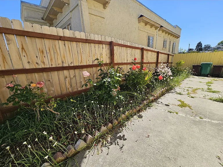 481 Van Dyke Ave #1 — Photo 36