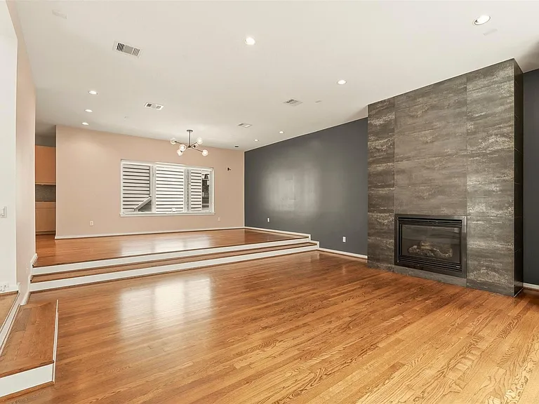 1823 Southmore Blvd — Photo 5