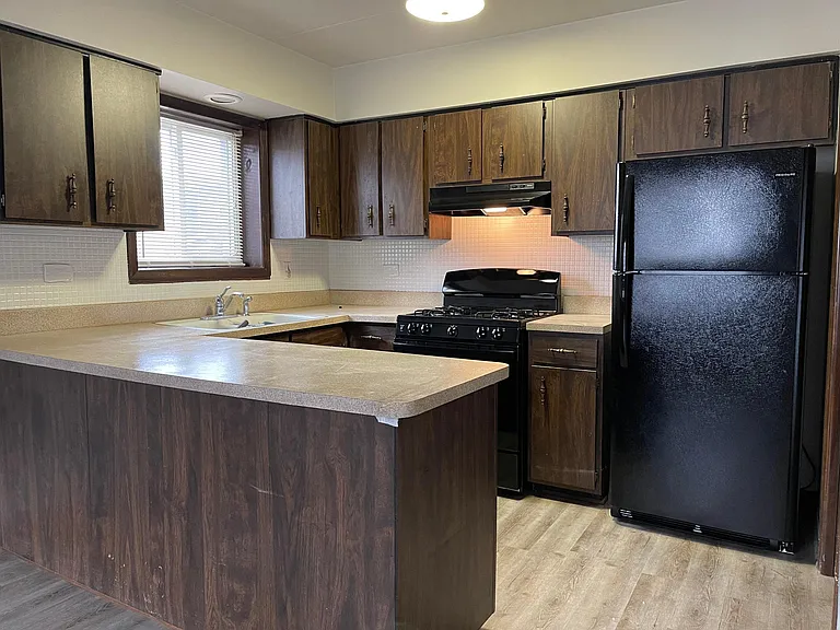 17622 Rosewood Dr #1A — Photo 2