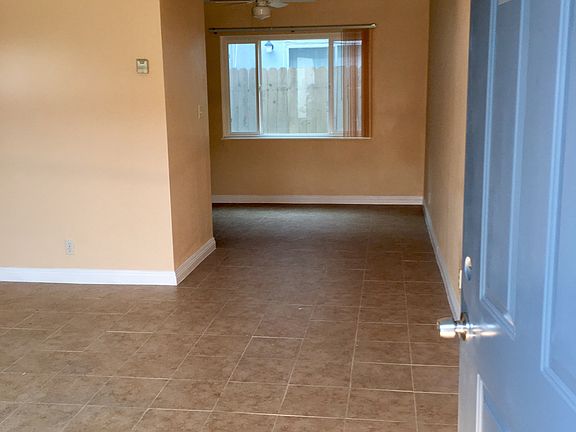 5th image of 9581 Maureen Dr APT A