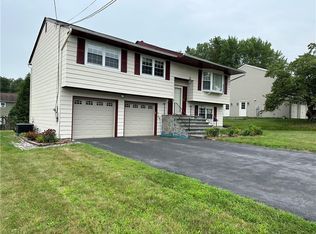 5 Sutton Park Rd, Poughkeepsie, NY 12603