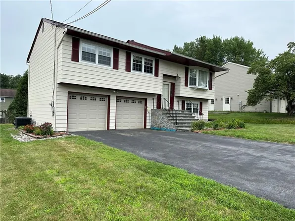 5 Sutton Park Road, Poughkeepsie, NY 12603