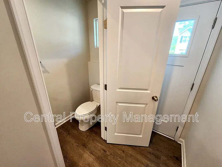 165 Sarnesfield Way — Photo 6