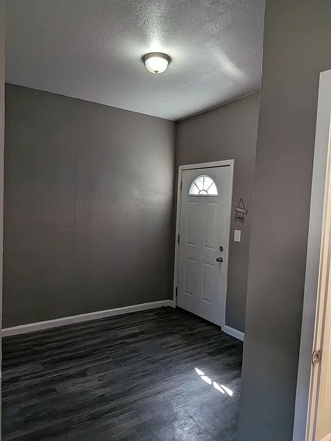 2 bed, 900 sqft, $1,195 — Photo 2
