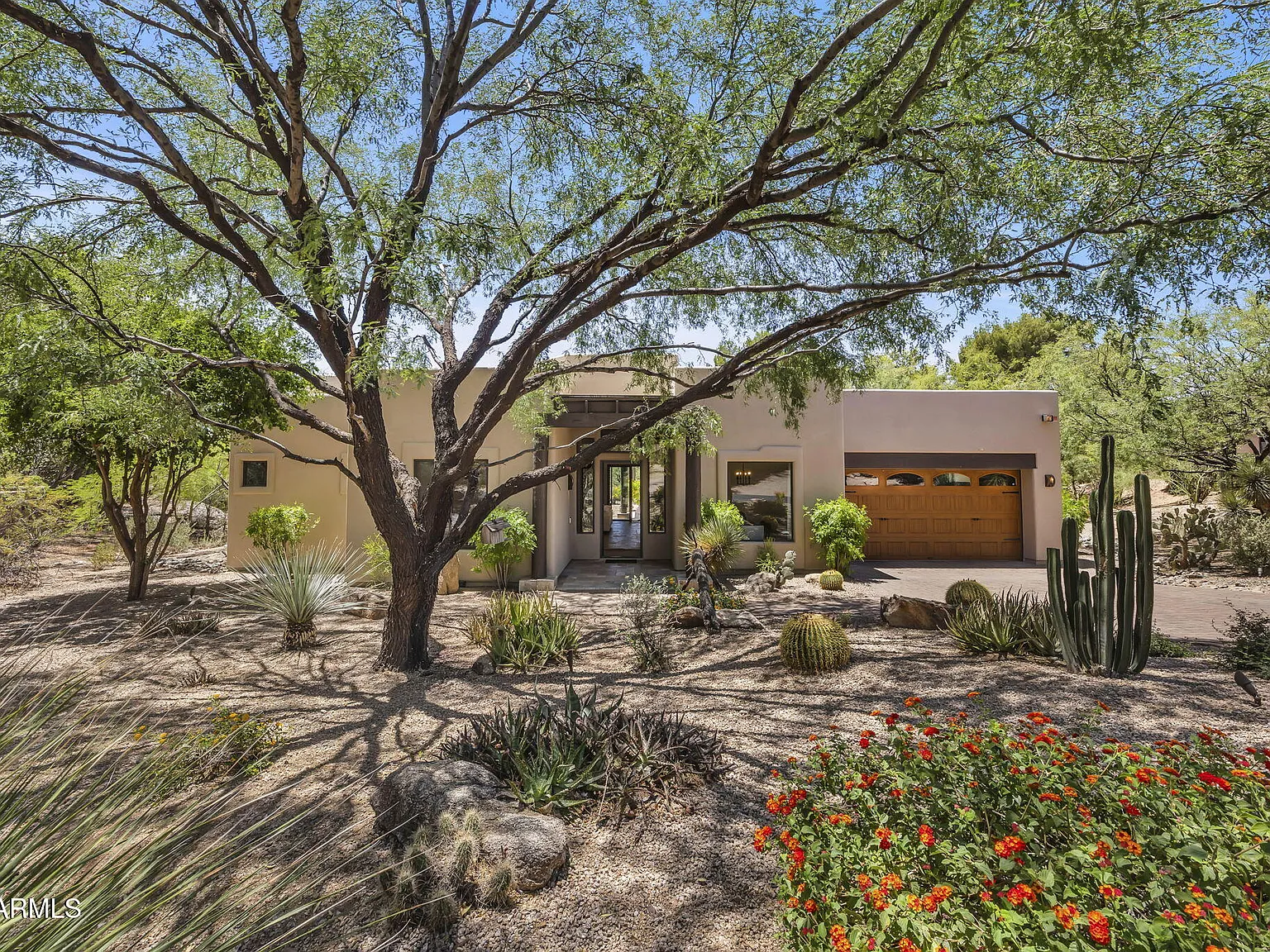3 bed, 3.5 bath, 3156 sqft, $17,000 — Photo 3