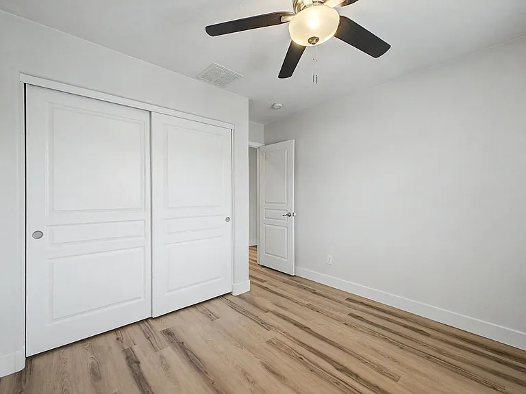 5924 W Park View Ln — Photo 25