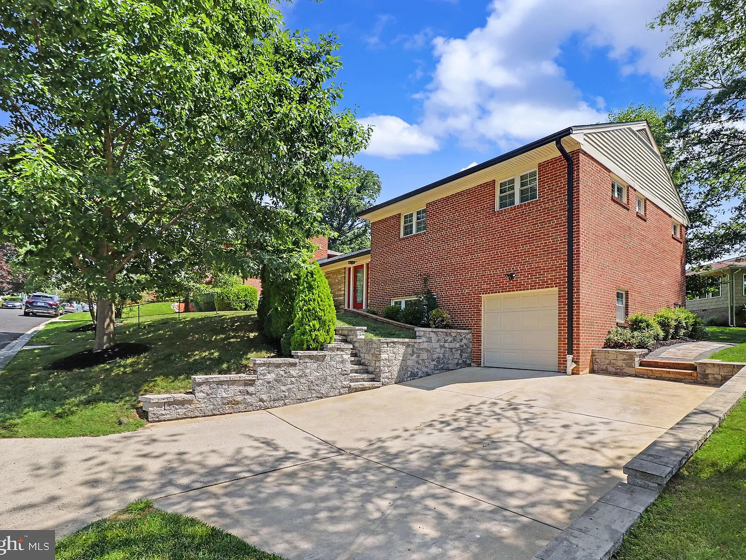 4 bed, 3.5 bath, 3008 sqft, $6,000 — Photo 3