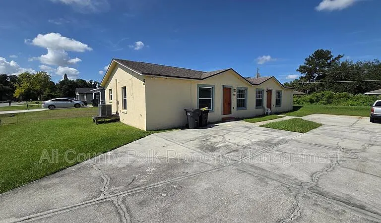 840 Fox Lake Dr — Photo 2