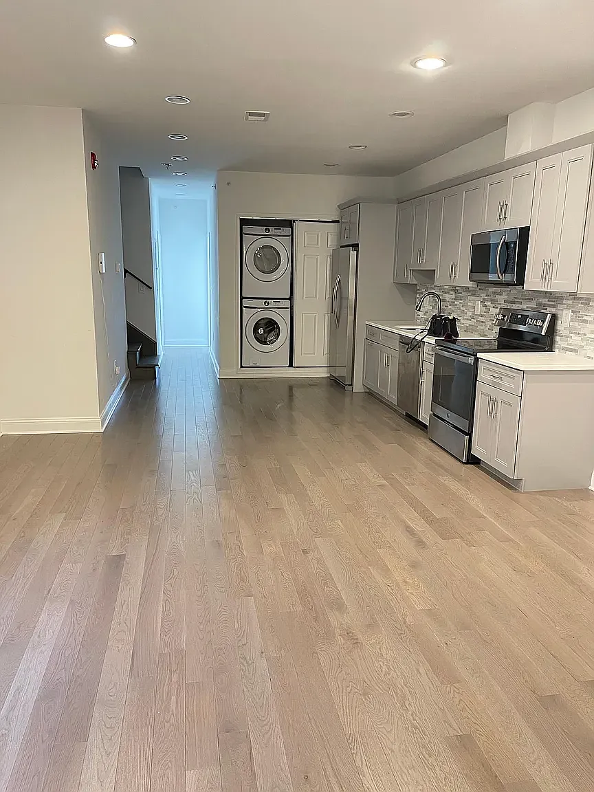 4 bed, 1770 sqft, $2,700 — Photo 2
