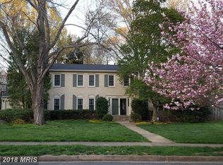 1707 Galloway Dr, Vienna, VA 22182