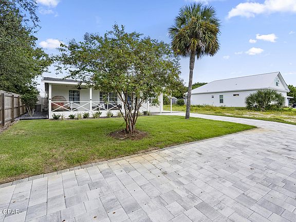 2nd image of 315 Le Grand Dr