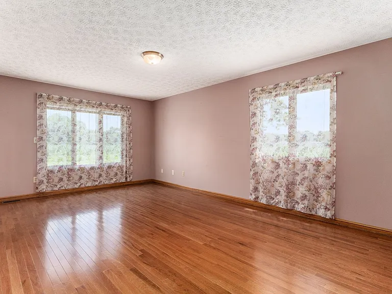 6002 Bowen Rd — Photo 29