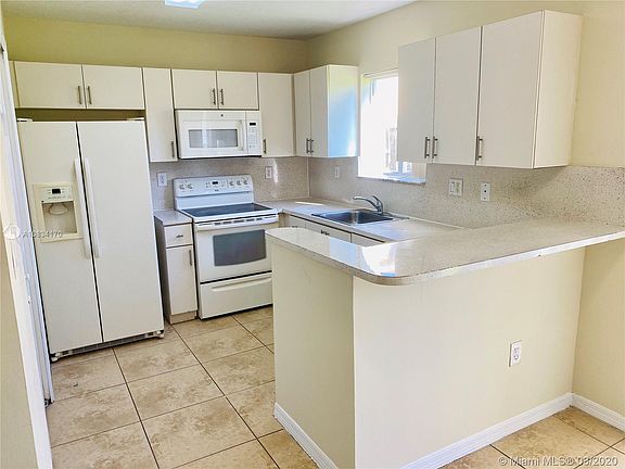 3rd image of 3398 NE 9th Dr Unit 101