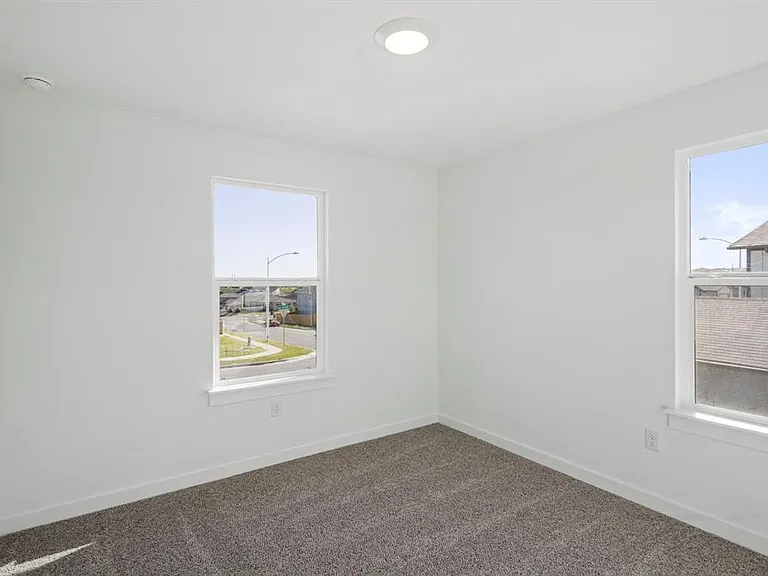 7911 Linda Michelle Ln — Photo 12