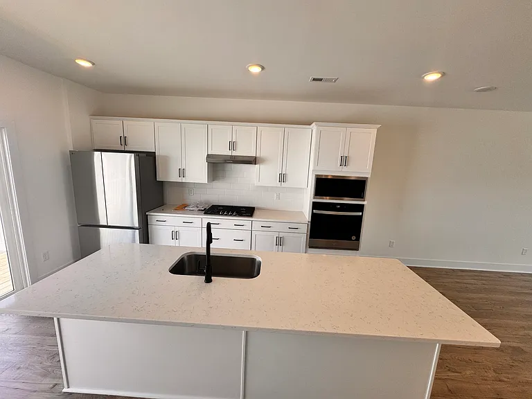 15314 Oasis Sun Way — Photo 4