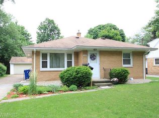 1310 Sheridan Dr, Kalamazoo, MI 49001