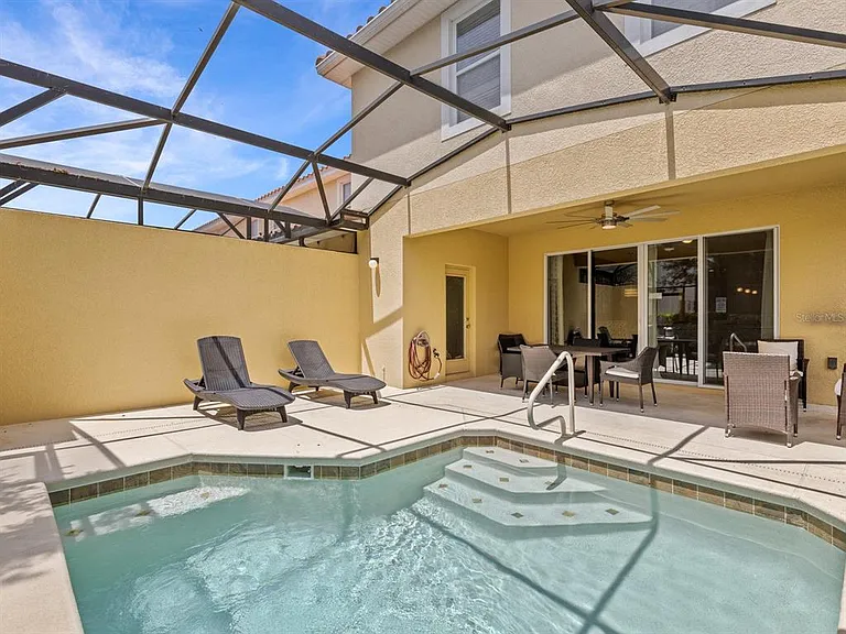 4811 Terrasonesta Dr — Photo 2