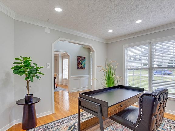 4th image of 5330 Nairn Ln