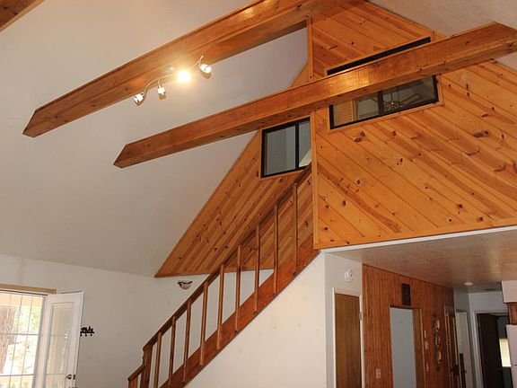 4th image of 4989 Robinhood Ln
