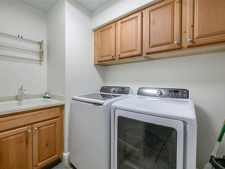3313 Sunset Key Cir #104 — Photo 43