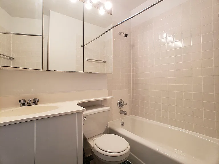 324 E 81st St #3FE — Photo 6