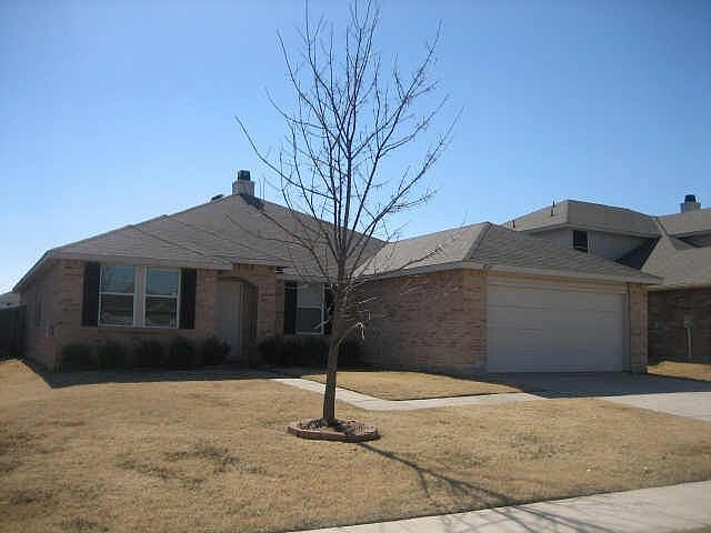 2nd image of 2027 Paducah Ln
