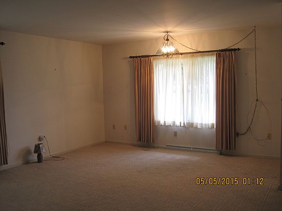 Bay window in dining room