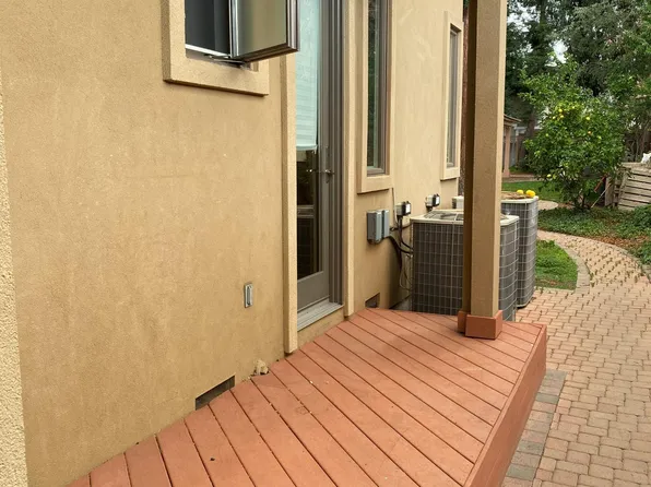 135 Carmelita Dr, Mountain View, CA 94040