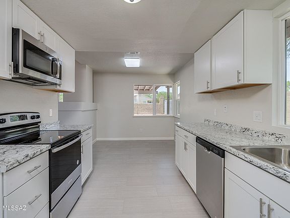 4th image of 3261 W Calle De La Bajada