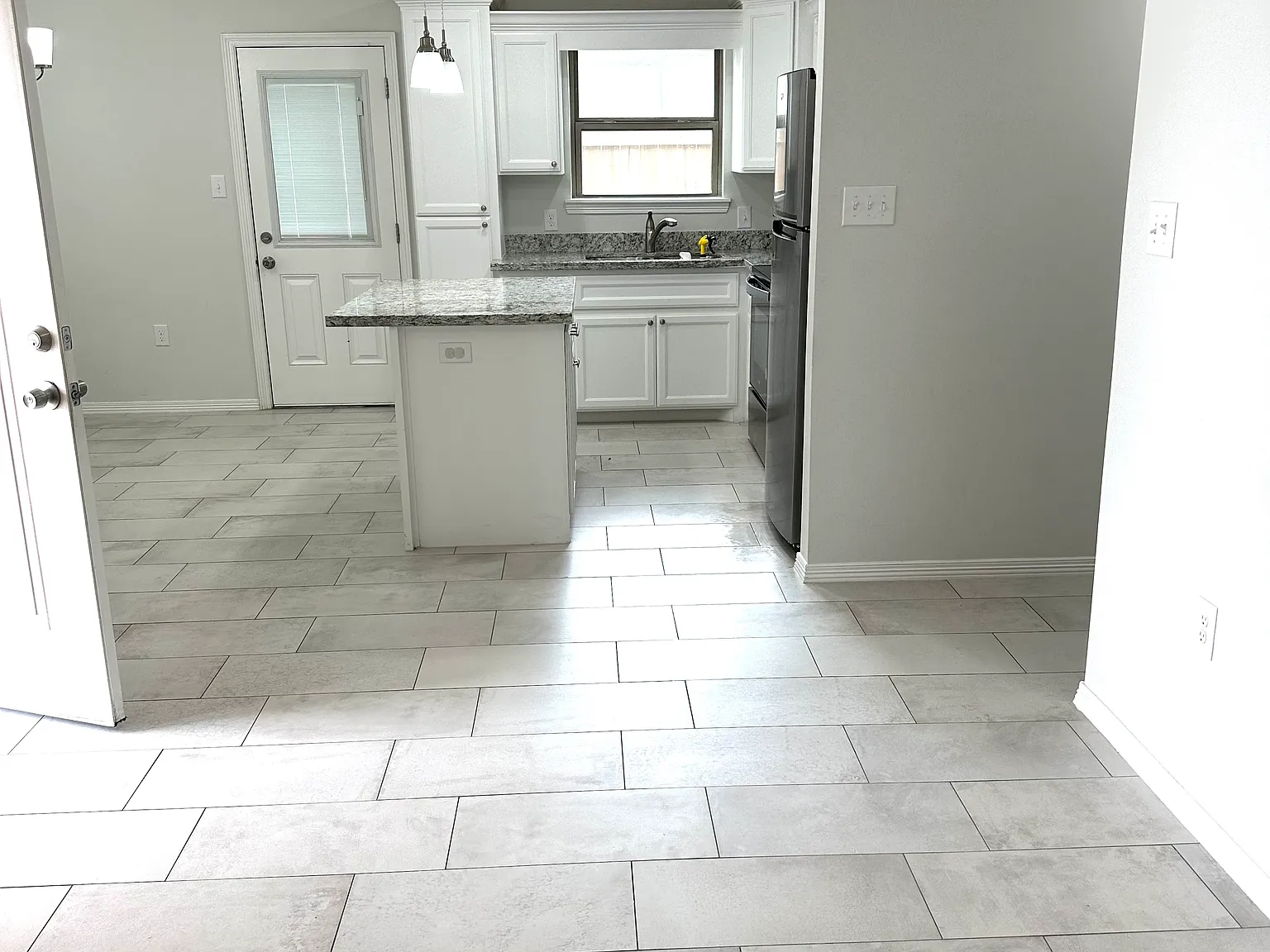 308 Uva Ln — Photo 3