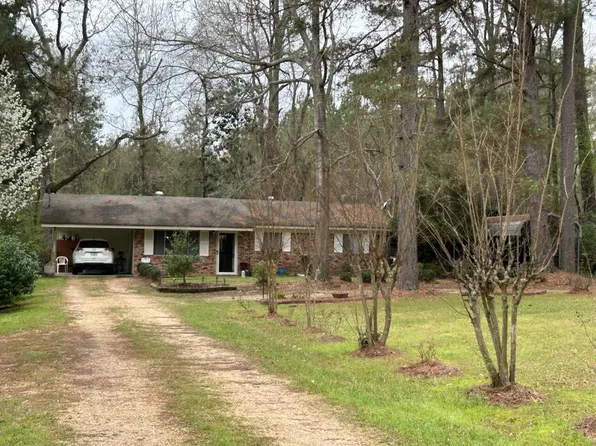 27 Pace Martin Rd, Laurel, MS 39443