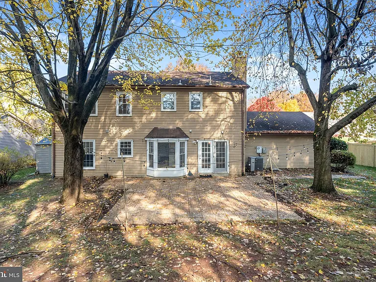 2621 John Milton Dr — Photo 37