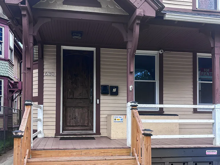 630 Kossuth St #1 — Photo 36