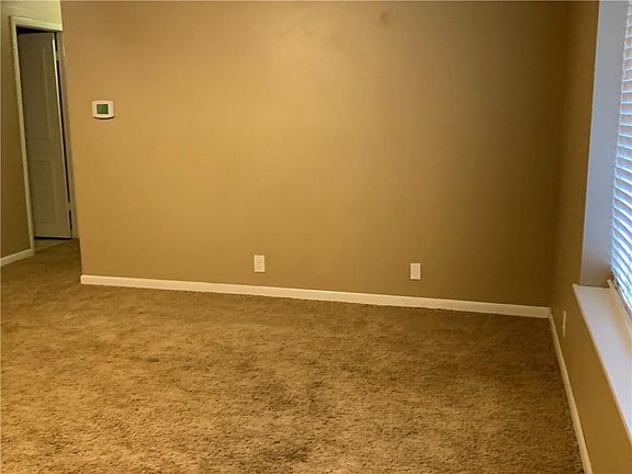 4th image of 710 N Walker Ave