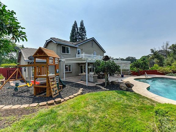 4th image of 1402 Glen View Ct