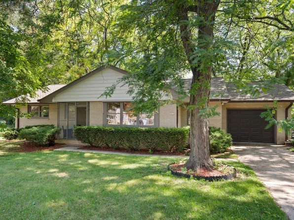 7032 North Ardara AVENUE, Glendale, WI 53209