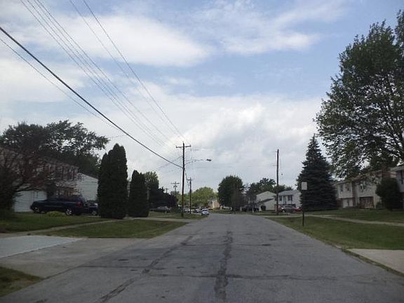 3rd image of 11368 Lincolnshire Dr