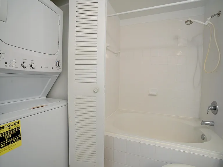 1136 Town Center Dr #11 — Photo 15