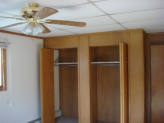 Bedroom - lots of closet space!